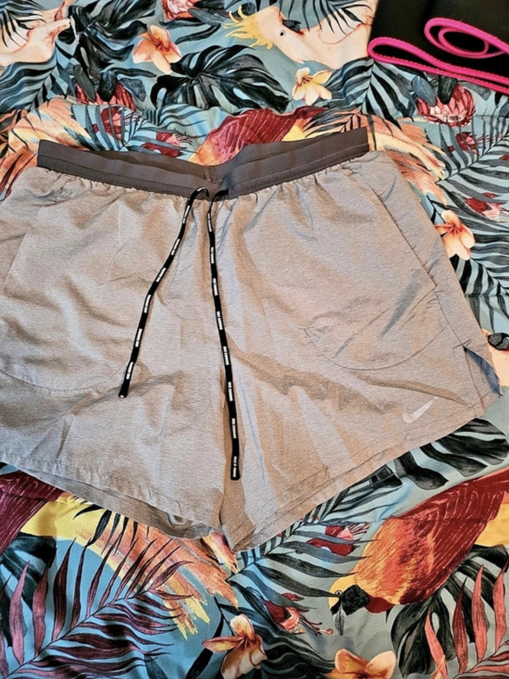 Nike Tempo Dri-FIT Running Shorts Gray & Black Large
